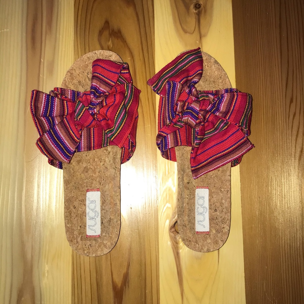 Sandals with cute bow